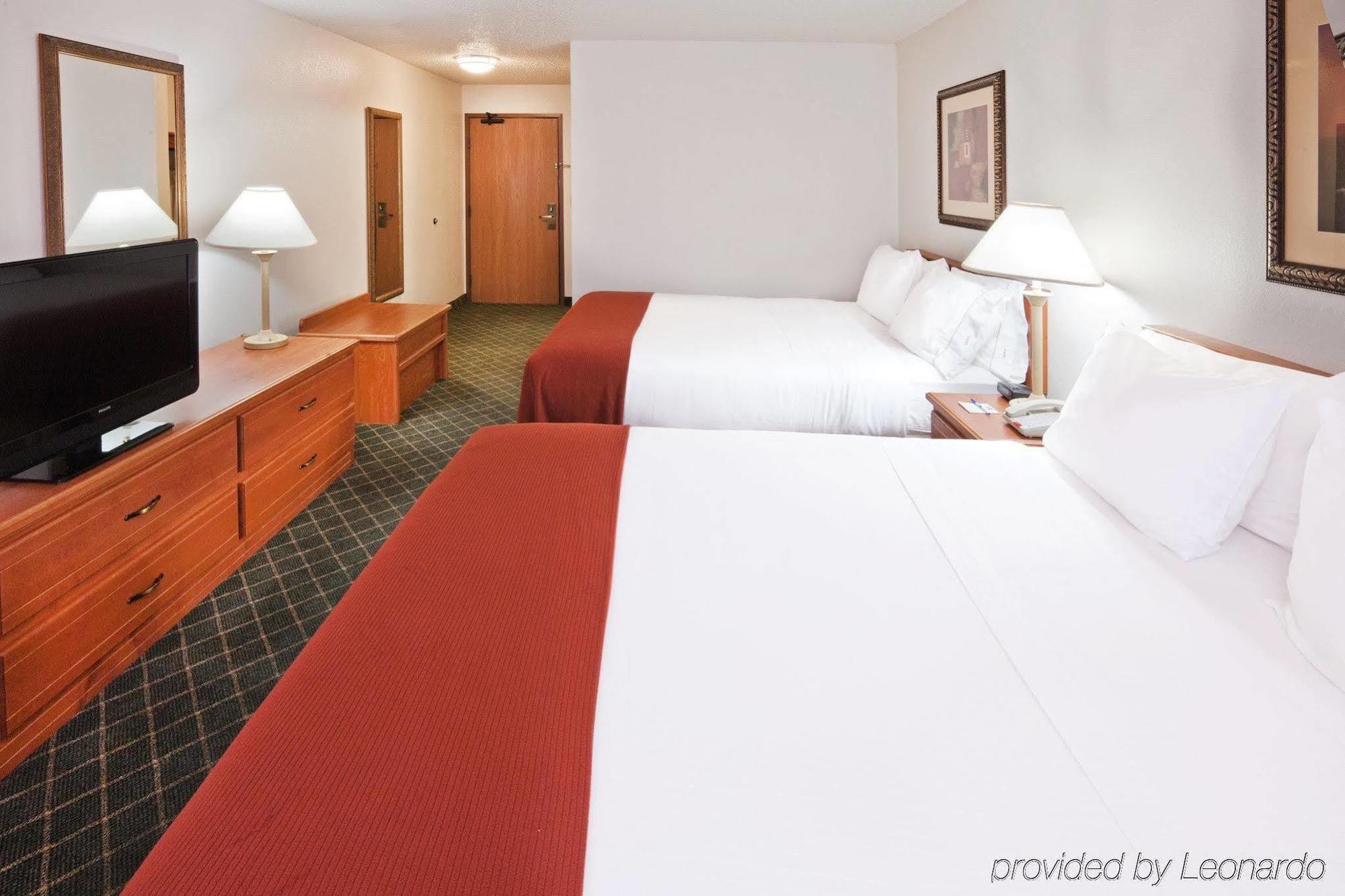 Holiday Inn Express Hotel & Suites Chickasha By Ihg Quarto foto